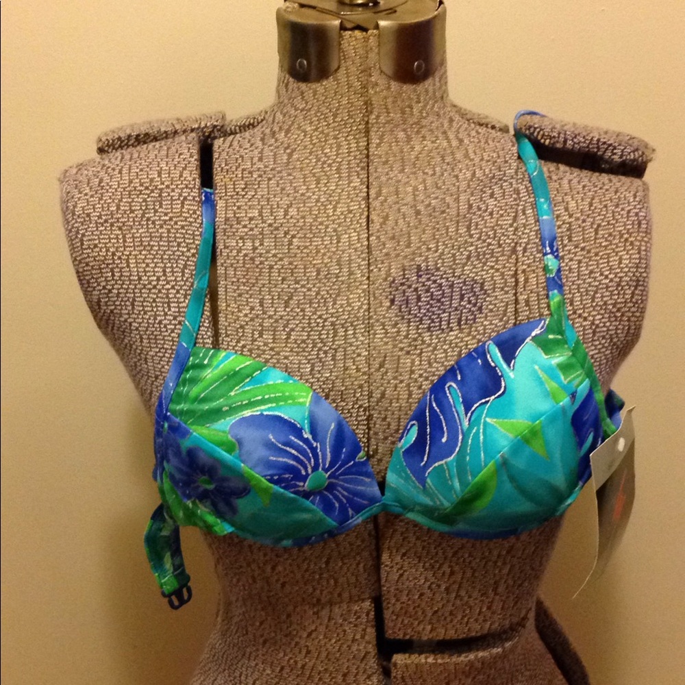NWT Bikini top, Size 8*